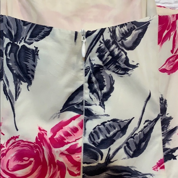 XS floral dress by Holly Sharp. - Picture 6 of 12